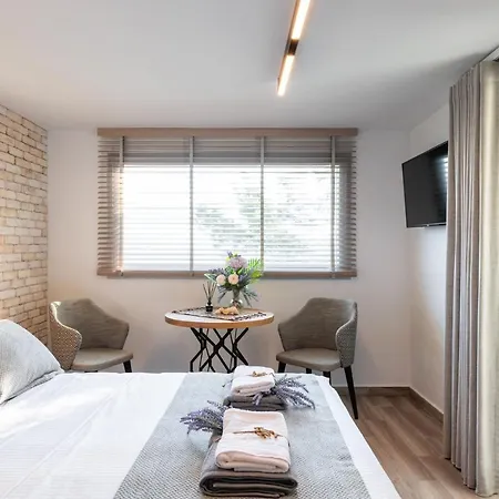 Villa Infinity - *